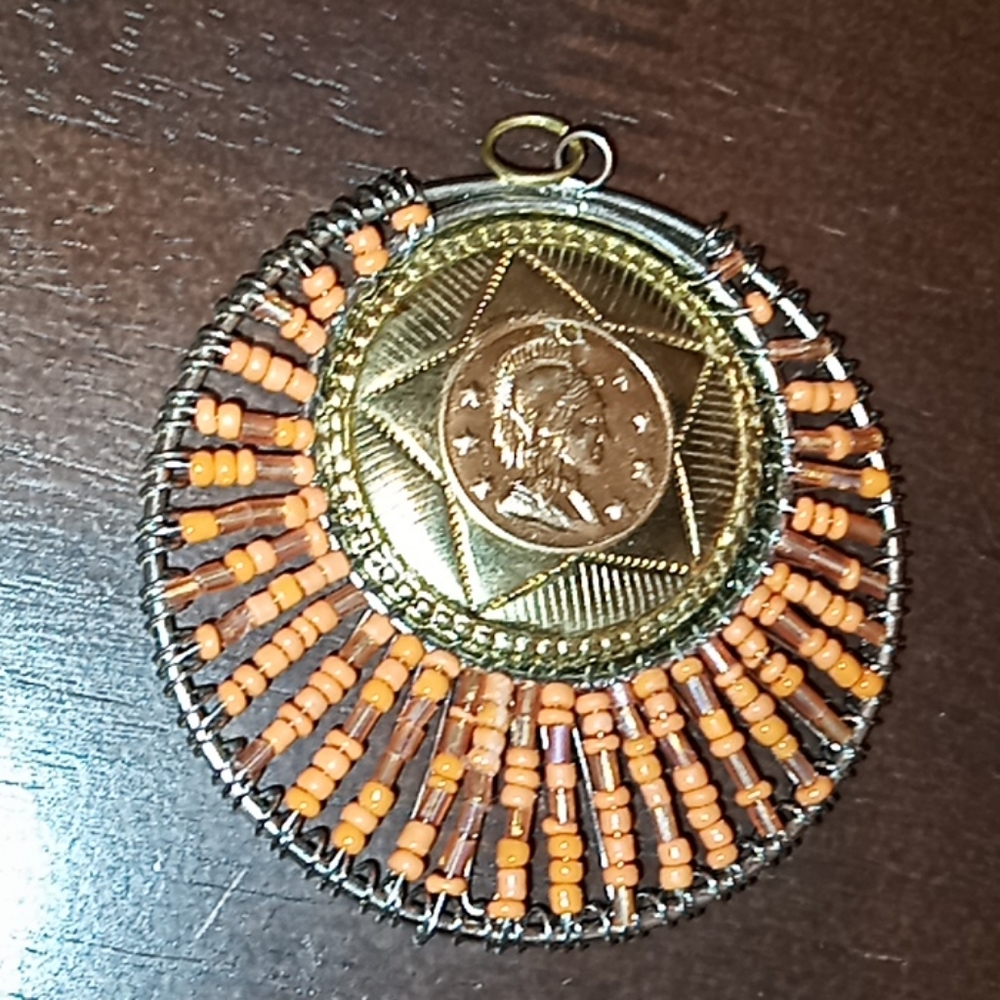 Round pendant